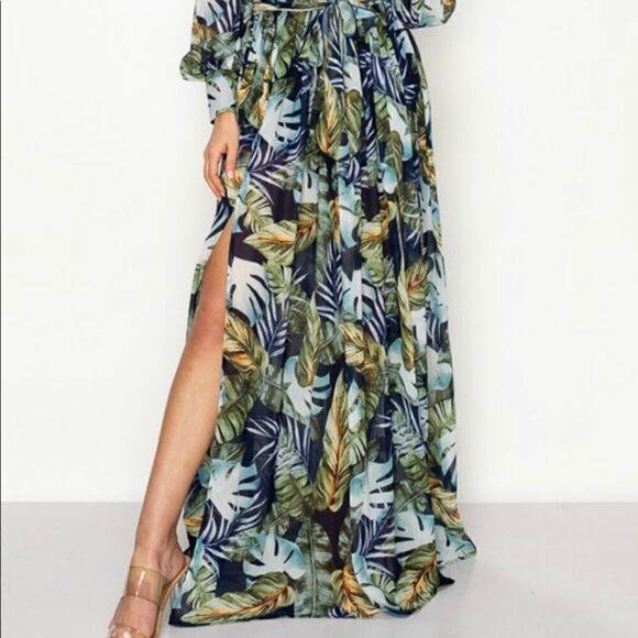 Tropical Maxi Dress - Picture 2 of 12